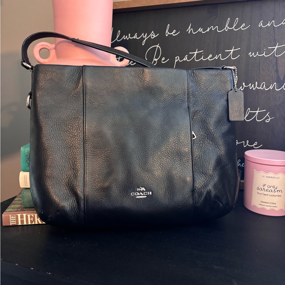 Coach Black pebbled Leather Isabelle Hobo shoulder Bag with a COA